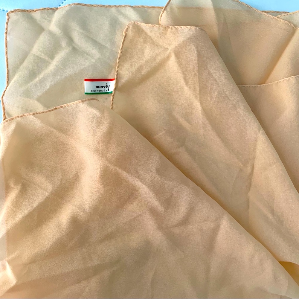 🟢 Vintage Scarf excellent condition Made in Japan Morsly New York peach